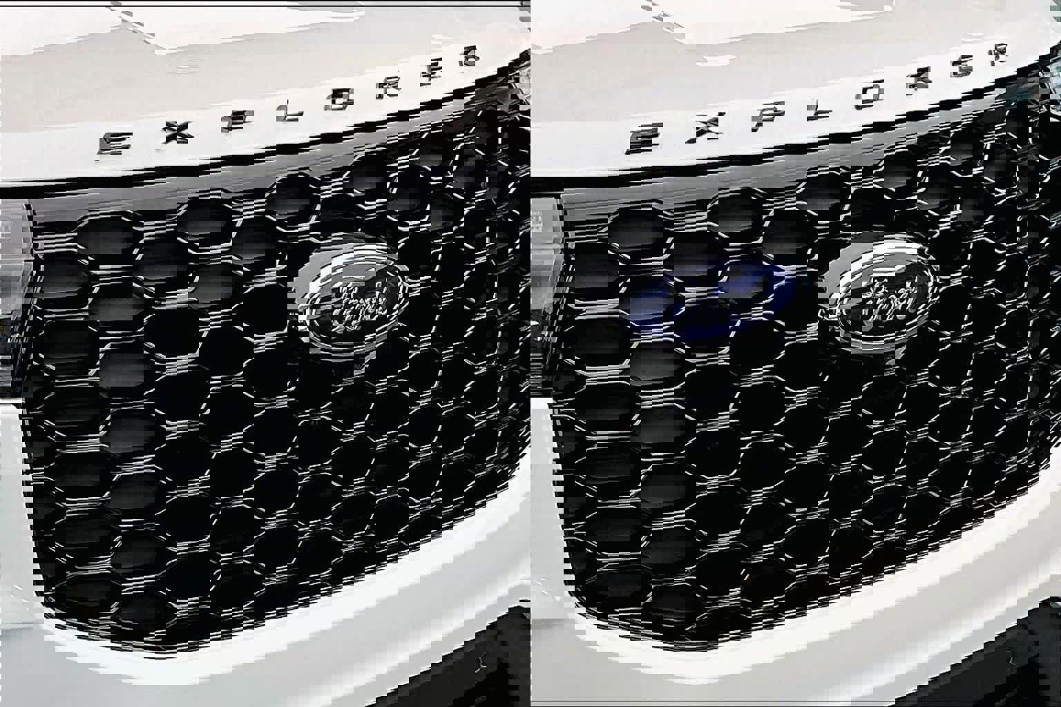 Used 2025 Ford Explorer ST-Line image 31