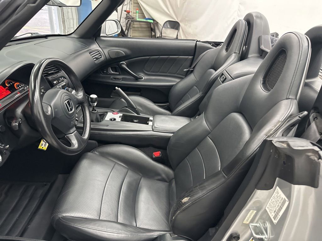 Used 2004 Honda S2000 image 19