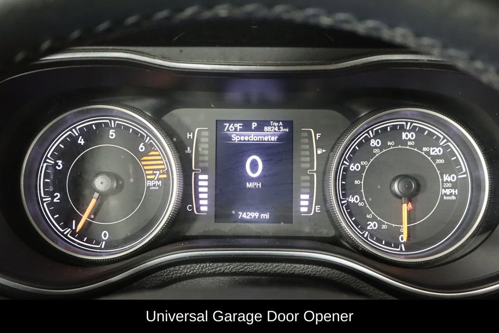 Used 2019 Jeep Cherokee Latitude Plus w/ Comfort/Convenience Group AWD/4WD image 11