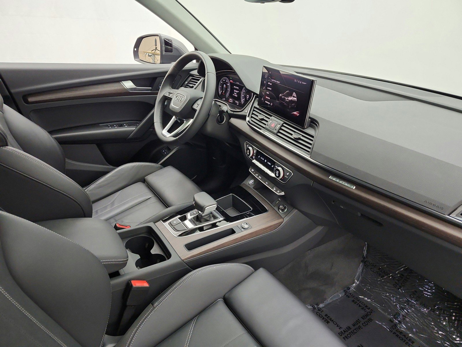 Used 2023 Audi Q5 e Premium w/ Convenience Package AWD/4WD image 19