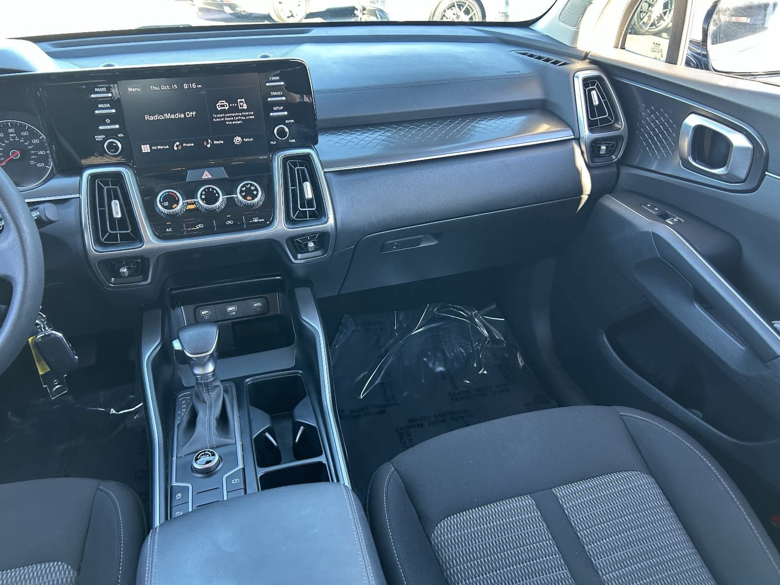 Used 2022 Kia Sorento LX FWD image 18
