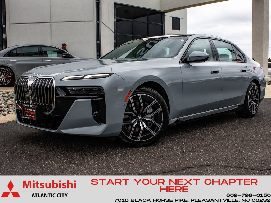 Used 2025 BMW 740i xDrive image 1