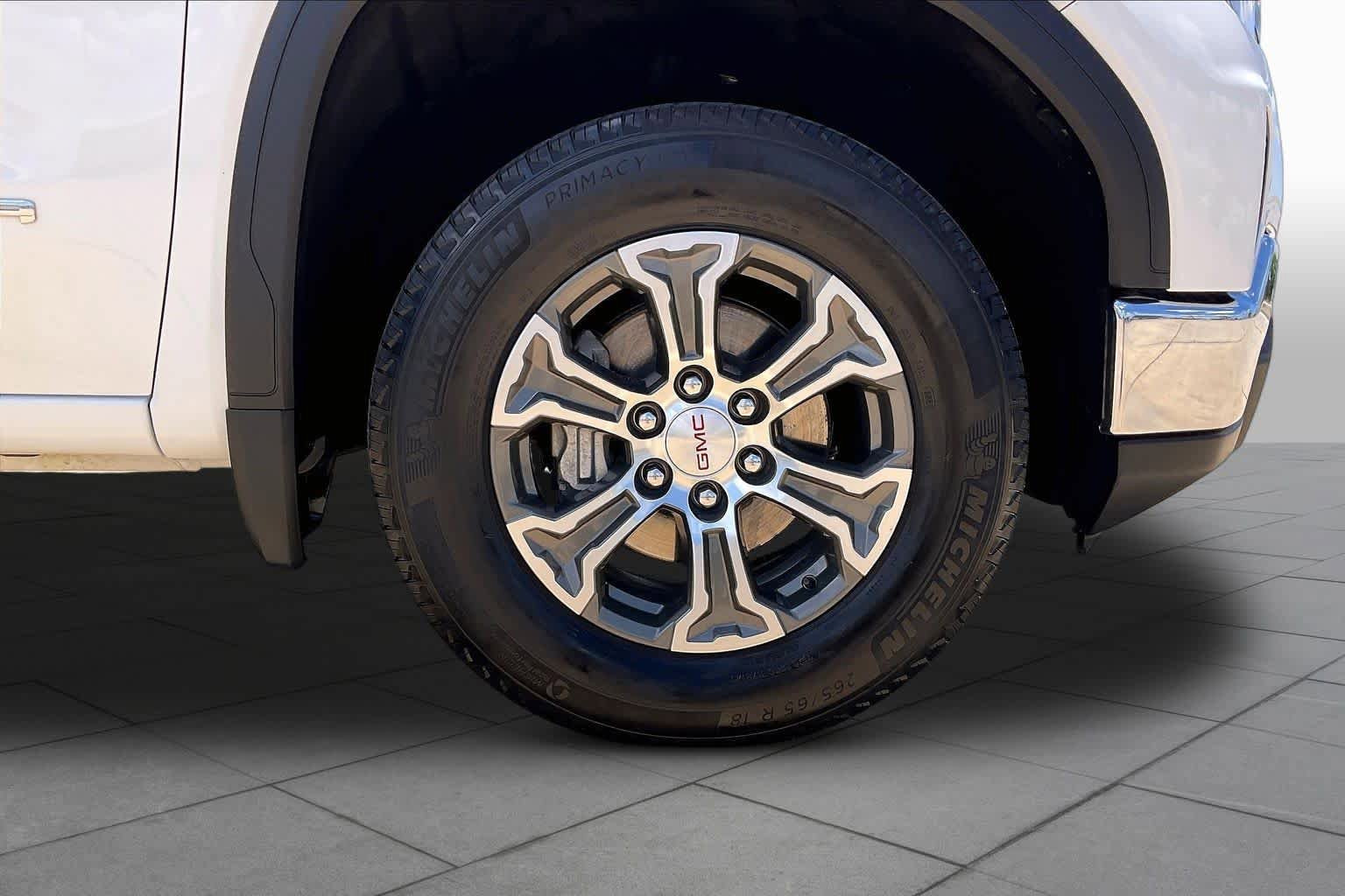 Used 2025 GMC Sierra 1500 SLT RWD image 22