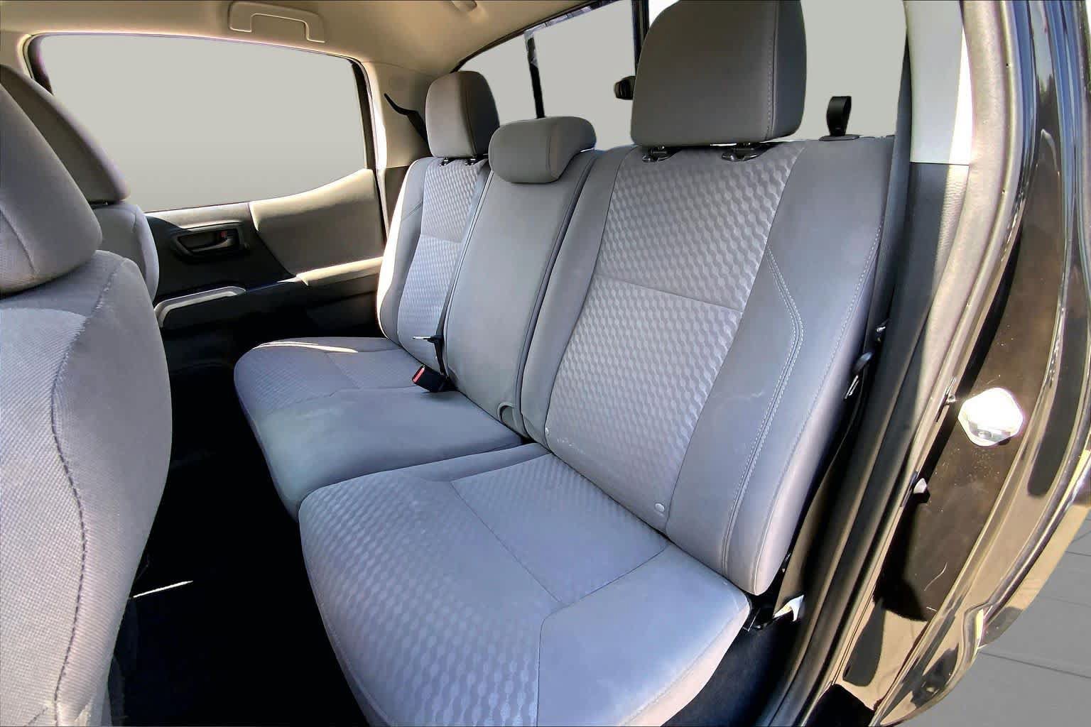 Used 2021 Toyota Tacoma SR5 w/ SR5 Appearance Package (SM) RWD image 20