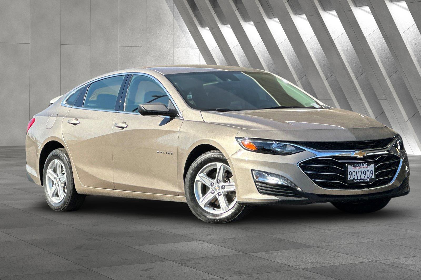 Used 2023 Chevrolet Malibu LT image 1