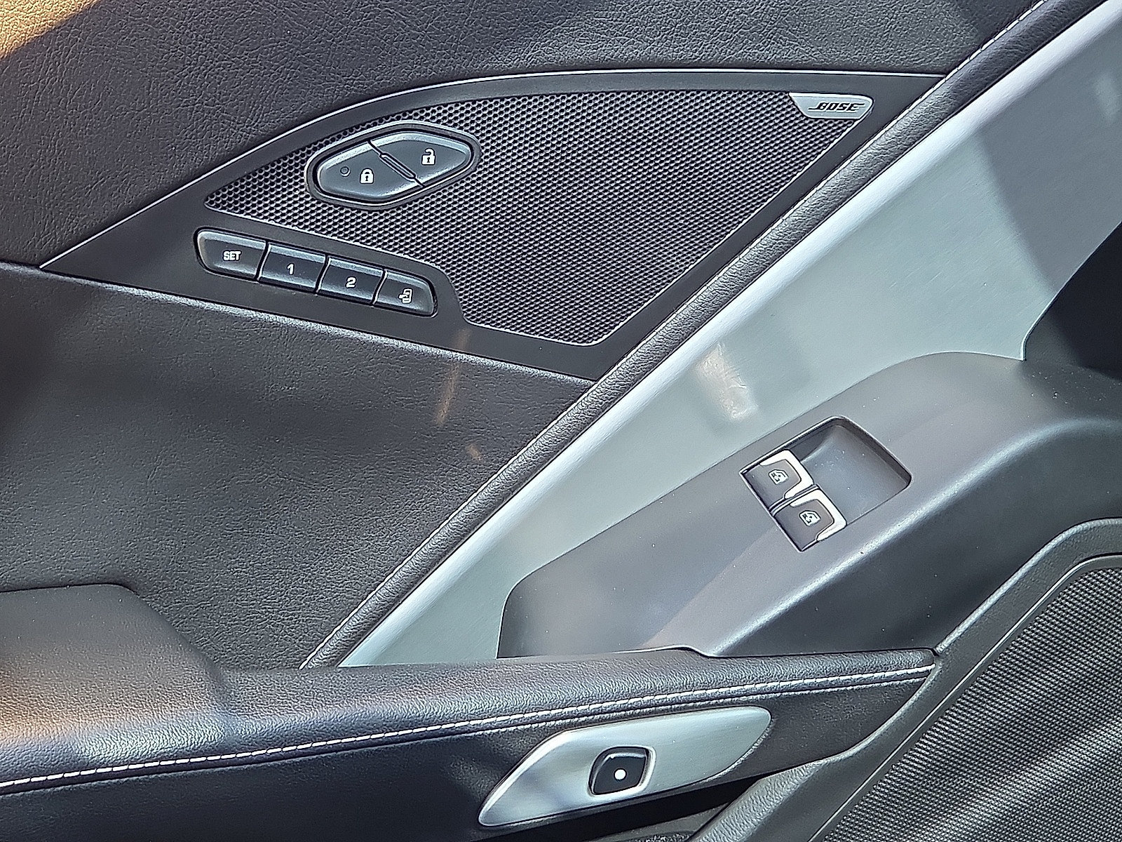 Used 2015 Chevrolet Corvette Stingray Coupe RWD image 12