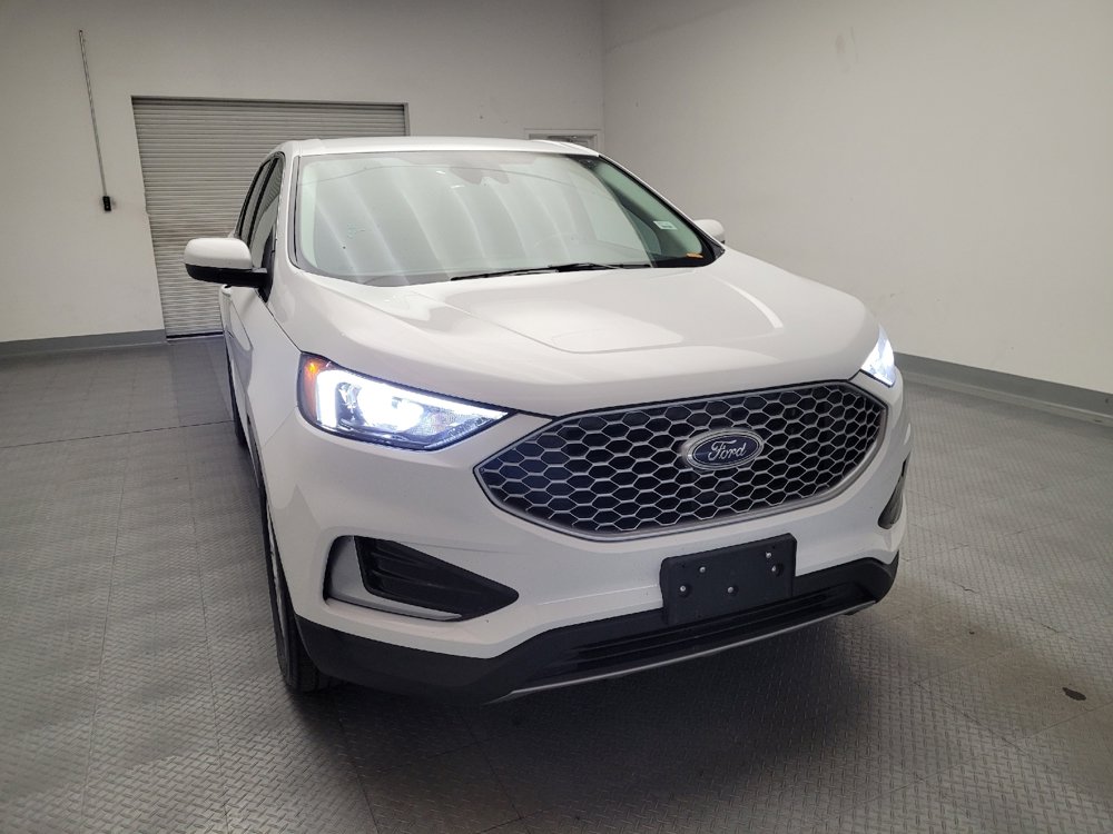 Used 2024 Ford Edge SEL image 14