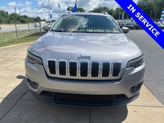 Used 2019 Jeep Cherokee Latitude w/ Popular Appearance Group FWD image 2