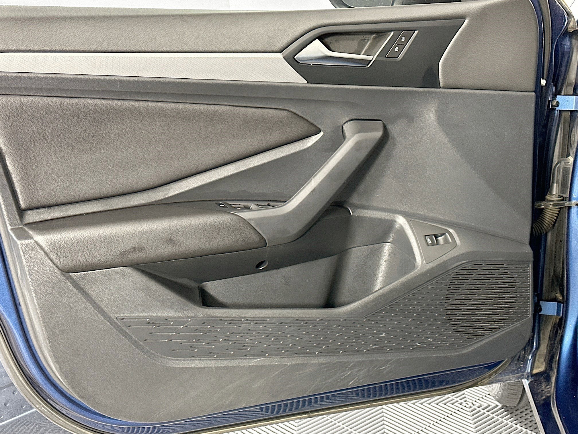 Used 2019 Volkswagen Jetta S image 19