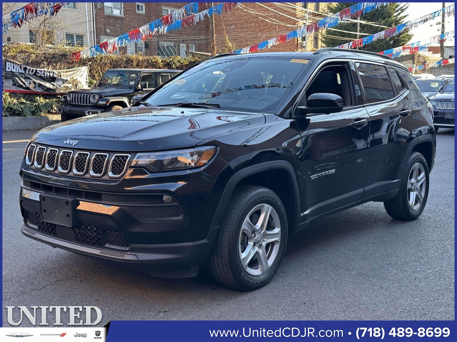 Used 2023 Jeep Compass Latitude w/ Sun and Sound Group image 7