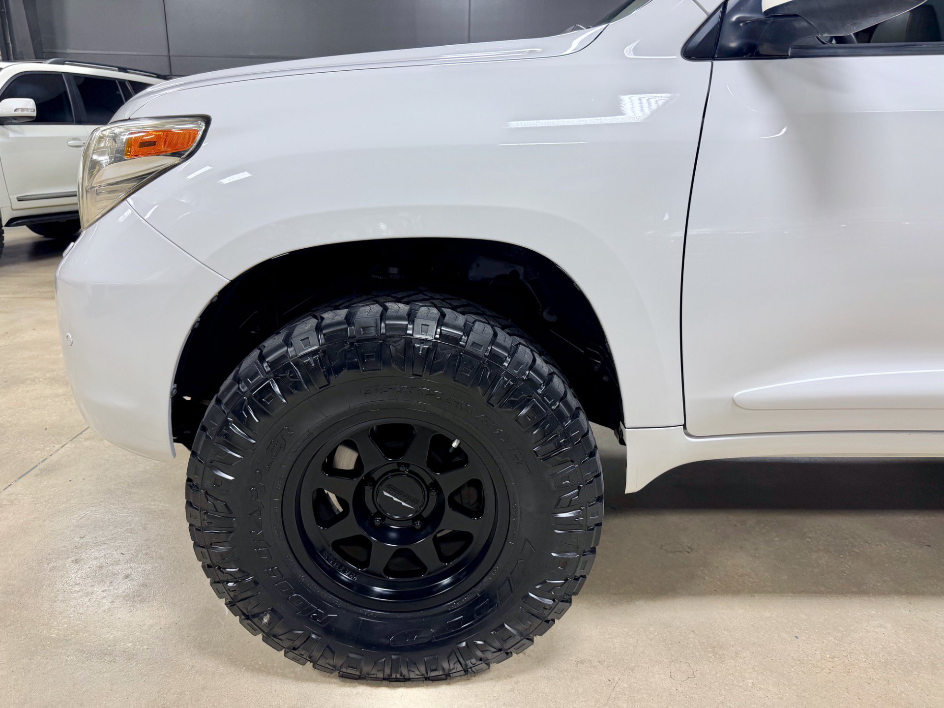 Used 2009 Toyota Land Cruiser w/ Upgrade Pkg AWD/4WD image 20