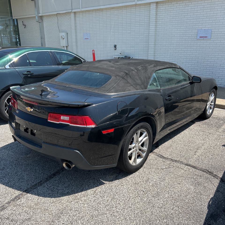 Used 2015 Chevrolet Camaro LT RWD image 6