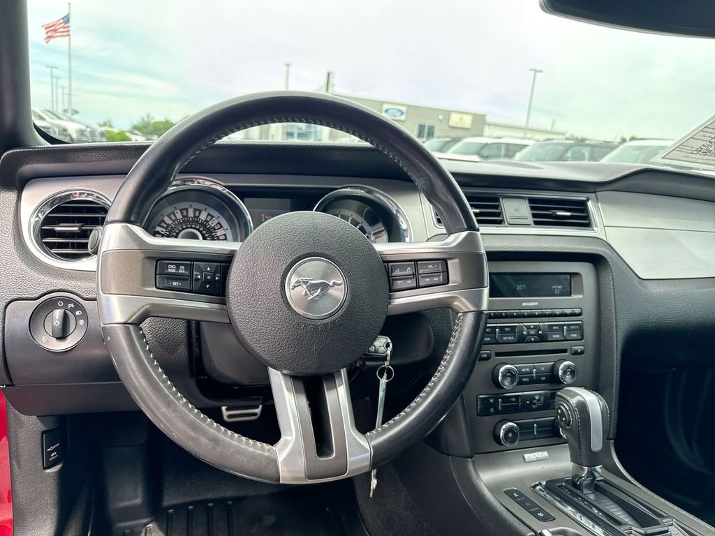Used 2013 Ford Mustang Premium RWD image 11