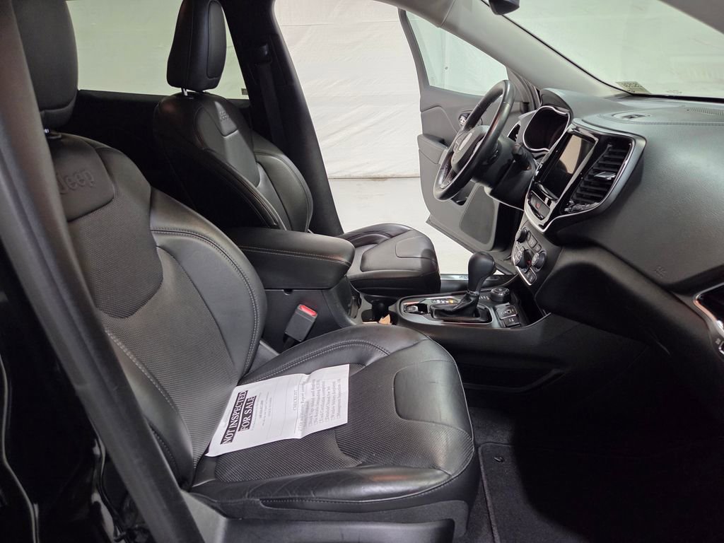 Used 2019 Jeep Cherokee Limited image 11