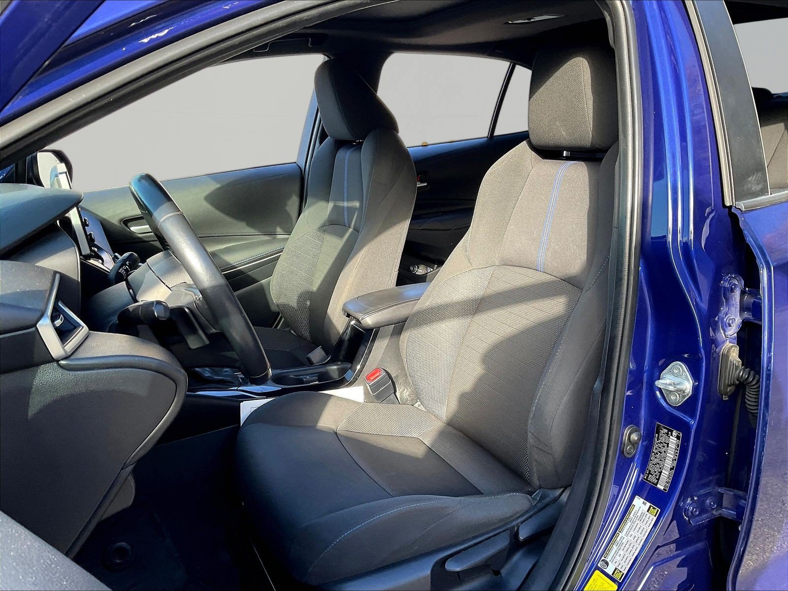Used 2020 Toyota Corolla SE w/ SE Premium Package FWD image 22