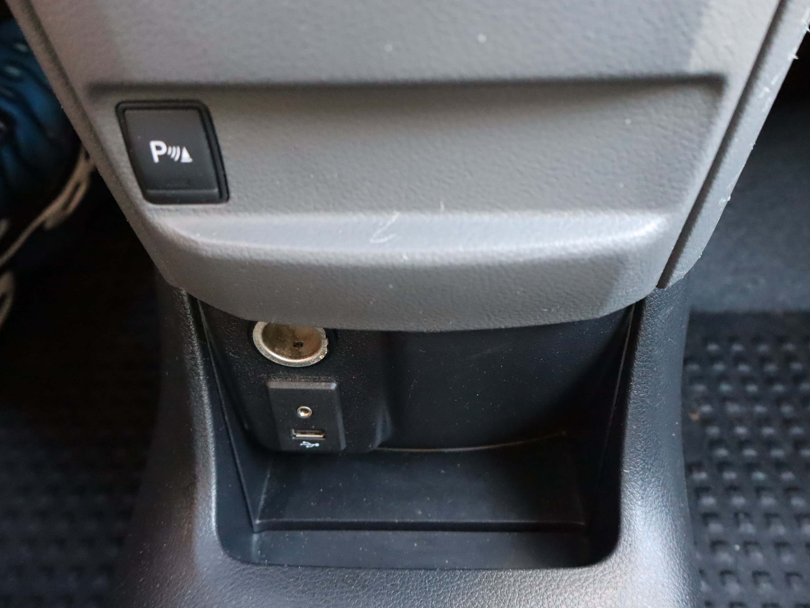 Used 2015 Chevrolet City Express LT w/ Technology Package FWD image 28