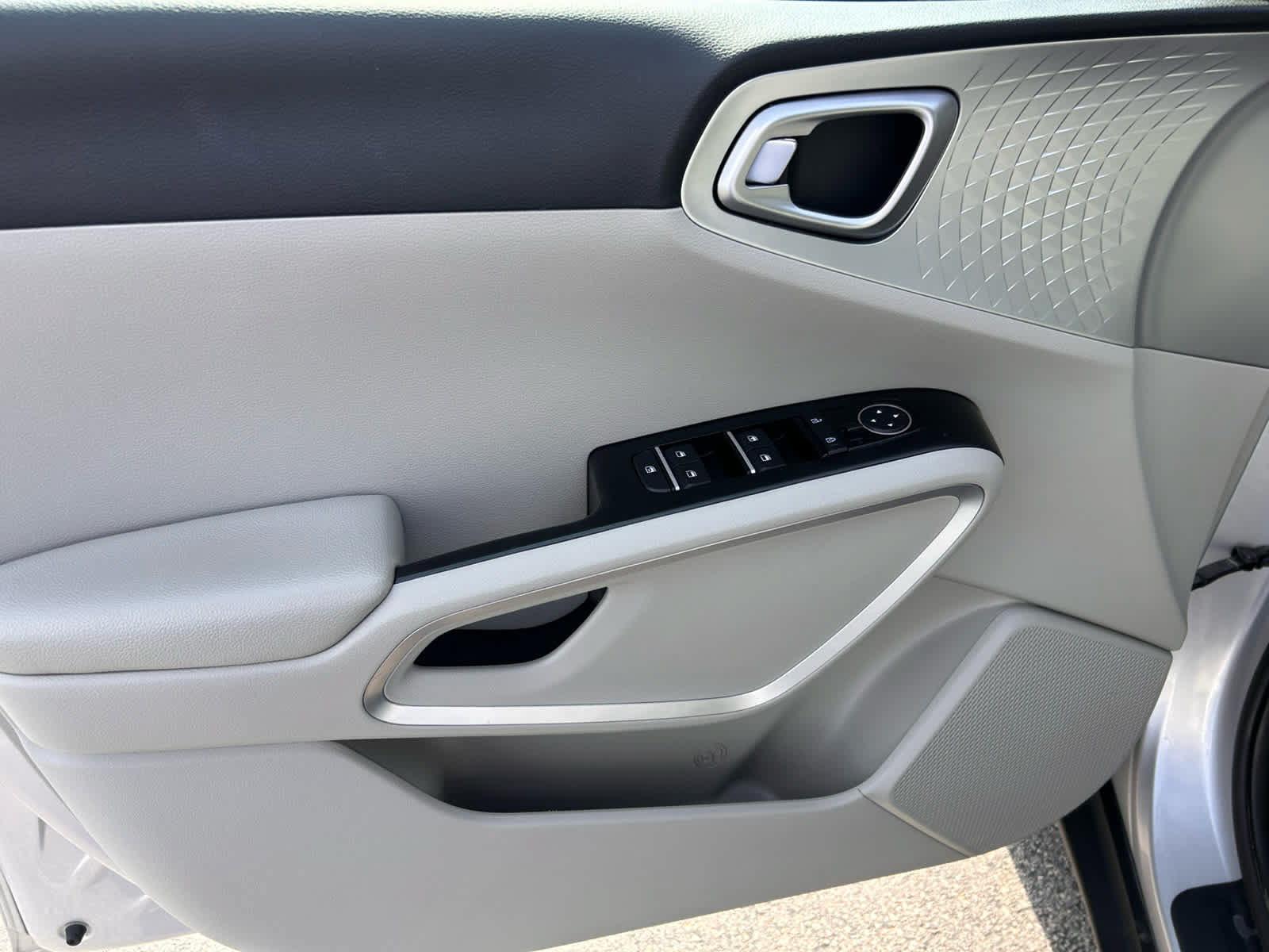 Used 2020 Kia Soul LX FWD image 10