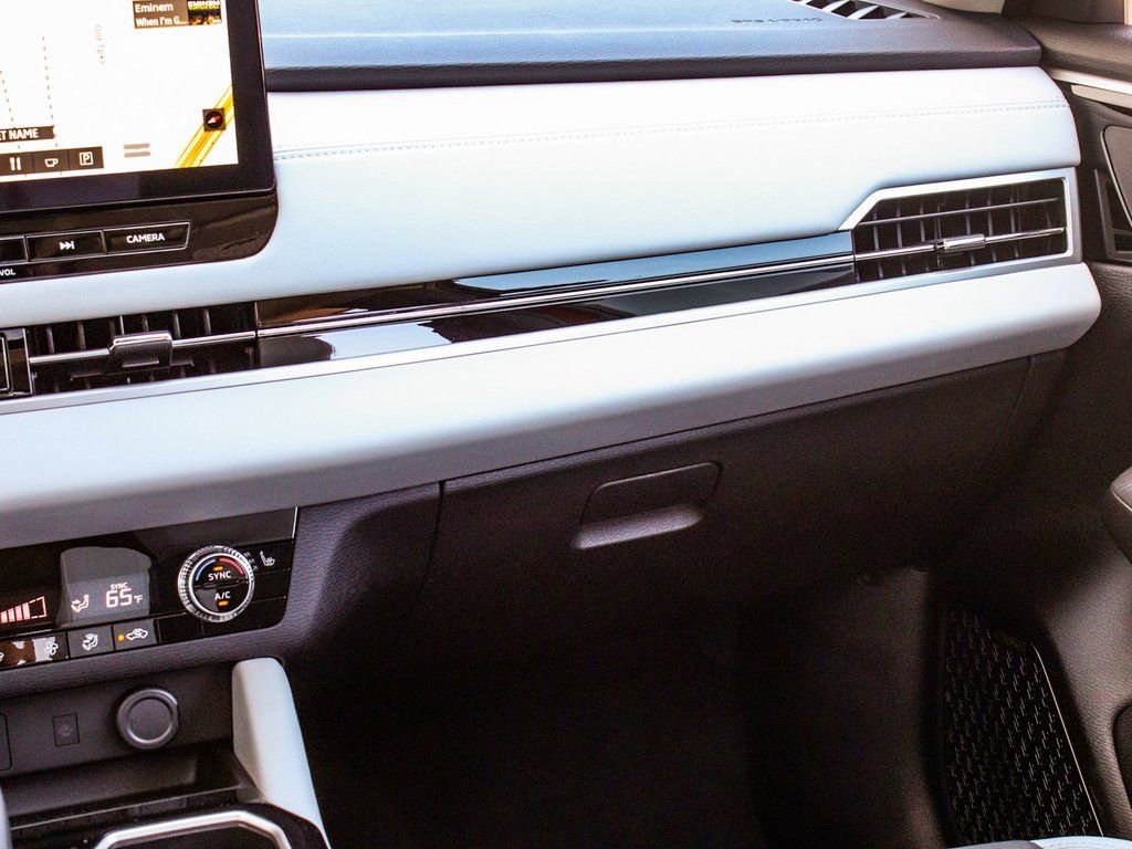 New 2025 Mitsubishi Outlander SE FWD image 17