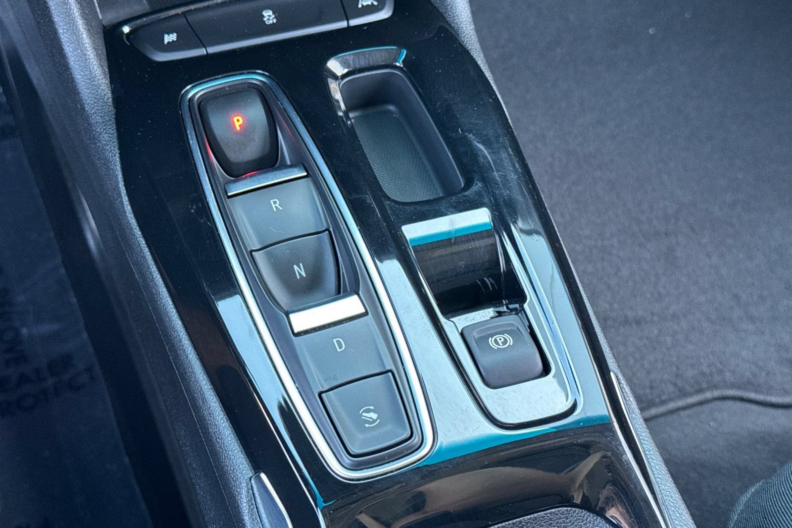 Used 2023 Chevrolet Bolt LT w/ Infotainment Package FWD image 31