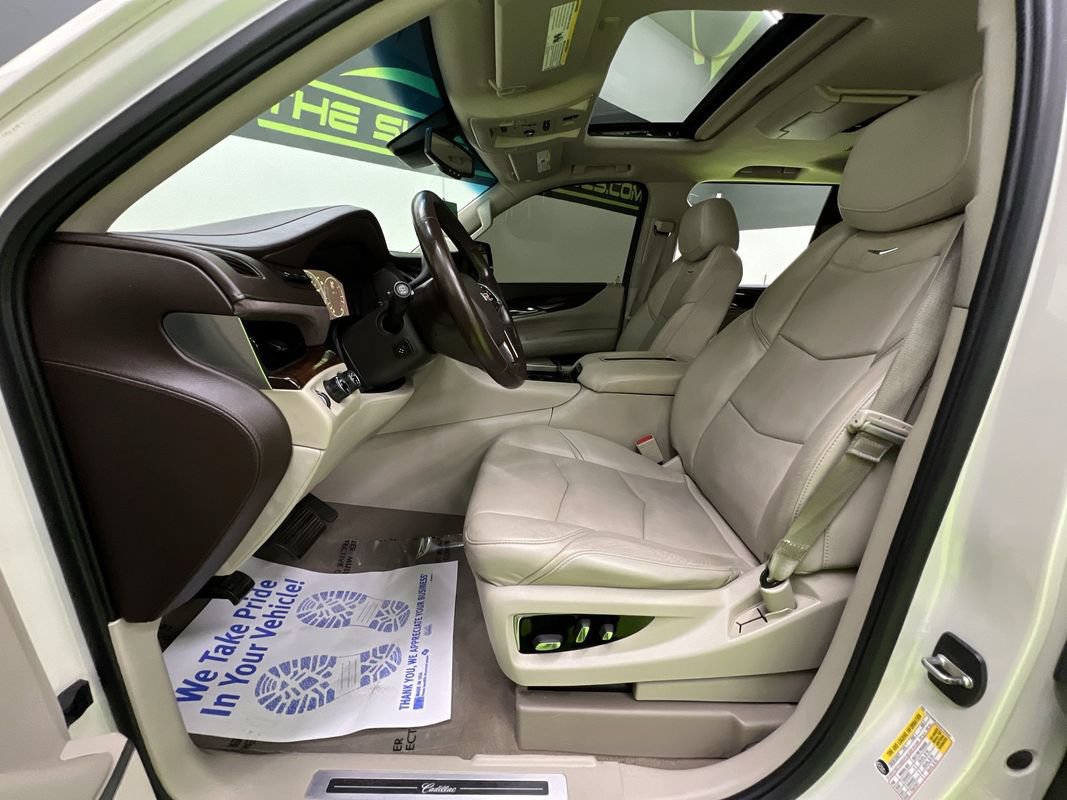 Used 2015 Cadillac Escalade ESV Luxury AWD/4WD image 16
