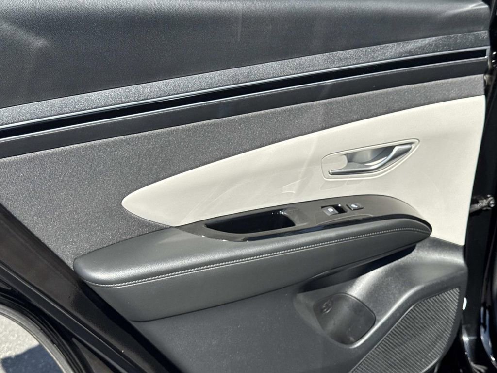 Certified 2024 Hyundai Tucson Limited image 29