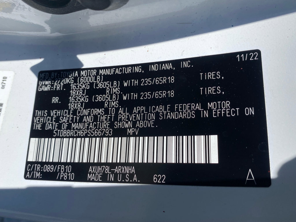Used 2023 Toyota Highlander LE image 19