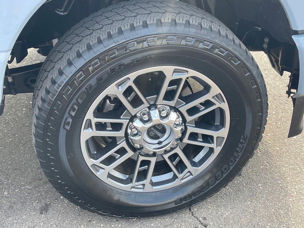 Used 2024 Ford F250 Limited w/ FX4 Off-Road Package image 27