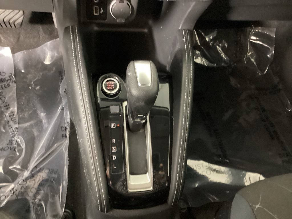 Used 2018 Nissan Kicks SV FWD image 24