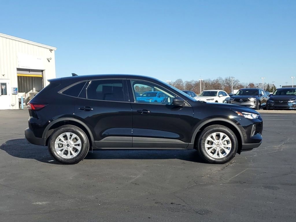 Used 2025 Ford Escape Active image 8