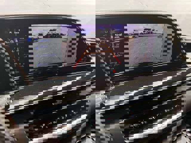 Used 2022 Cadillac Escalade ESV Sport Platinum w/ LPO, ONYX Package image 20