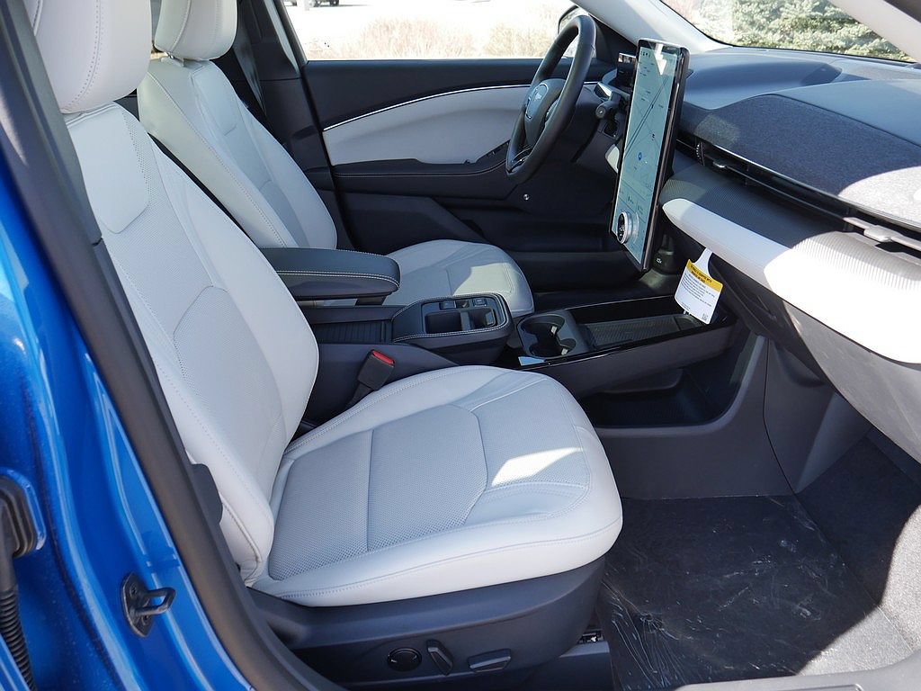 New 2026 Ford Mustang Mach-E Premium AWD/4WD image 33