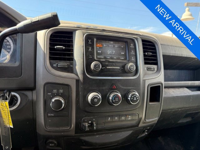 Used 2016 RAM 3500 Tradesman w/ Chrome Appearance Group AWD/4WD image 13