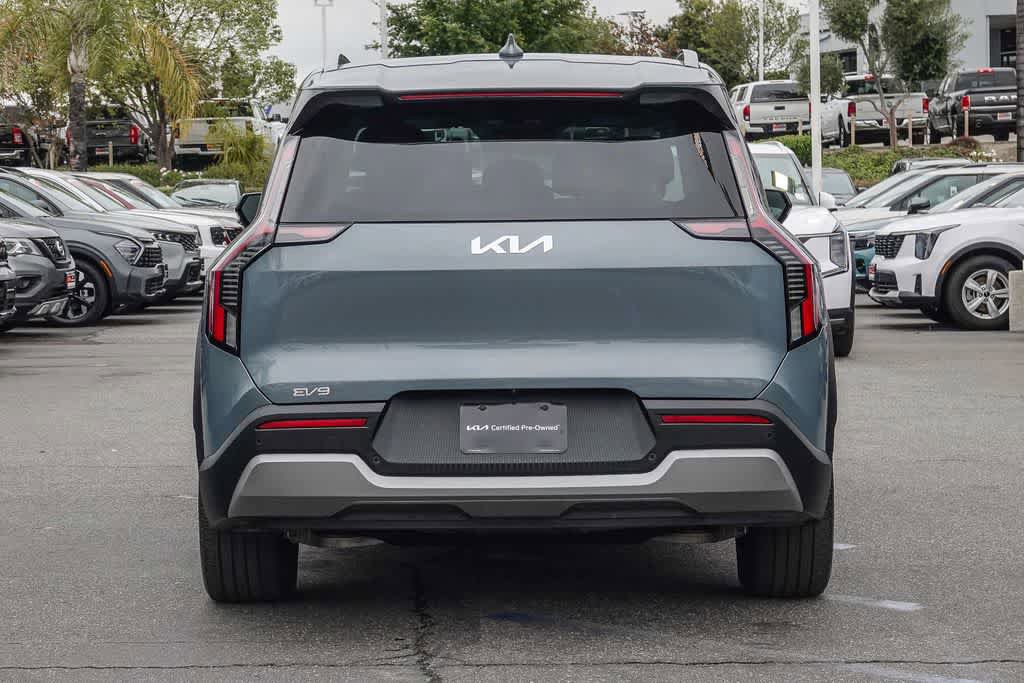 Certified 2024 Kia EV9 Wind AWD/4WD image 5
