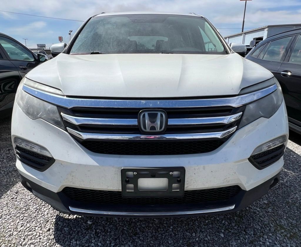 Used 2017 Honda Pilot Elite image 2