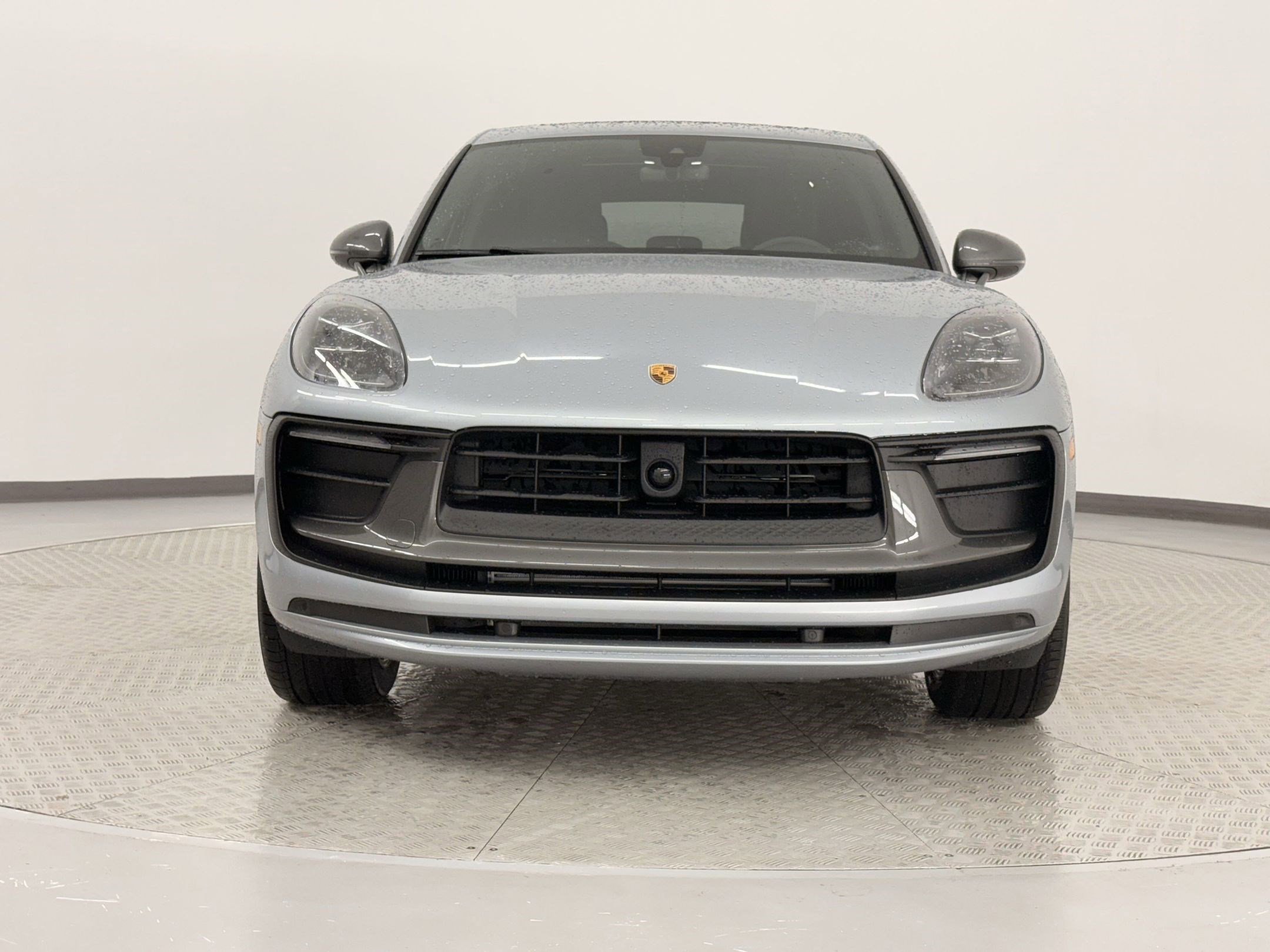 Used 2025 Porsche Macan image 6