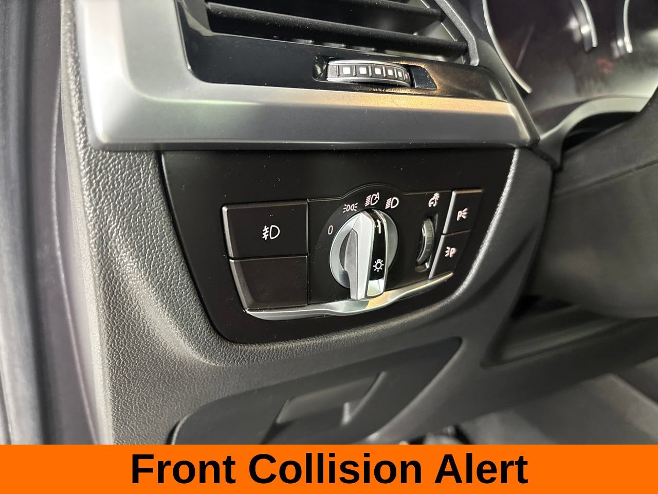 Used 2018 BMW X3 xDrive30i w/ Convenience Package AWD/4WD image 13