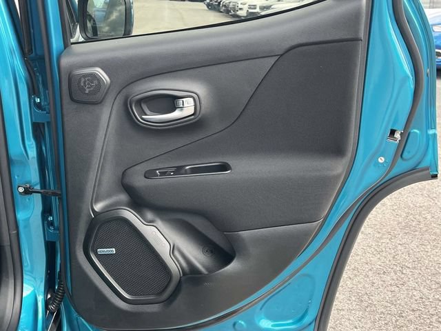 Used 2021 Jeep Renegade Latitude w/ Luxury Group I FWD image 22