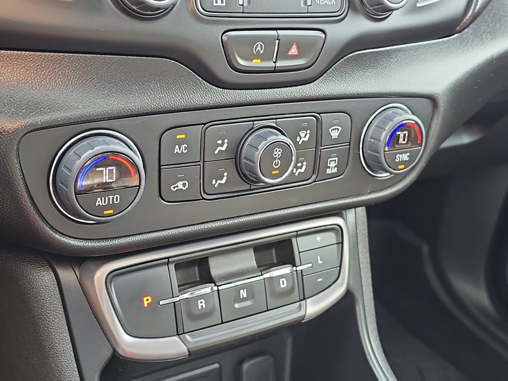 Certified 2023 GMC Terrain AT4 w/ Tech Package AWD/4WD image 23