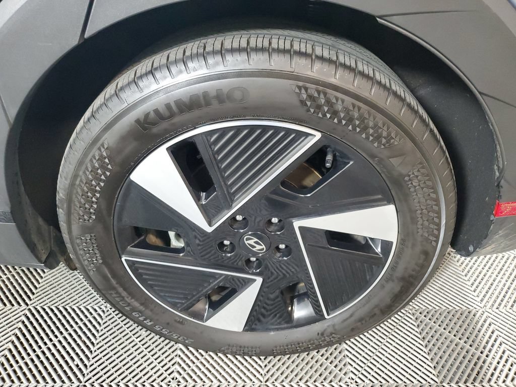 Used 2025 Hyundai Ioniq 5 SE RWD image 9