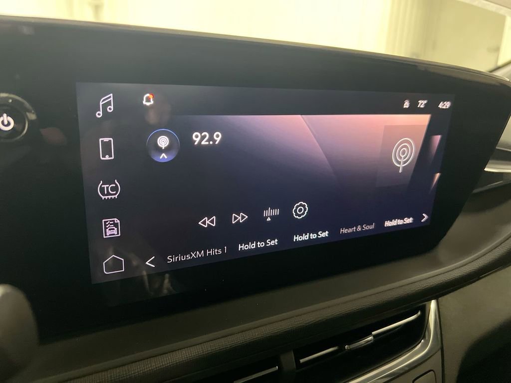 Used 2025 Buick Envista Preferred w/ Convenience II Package image 14