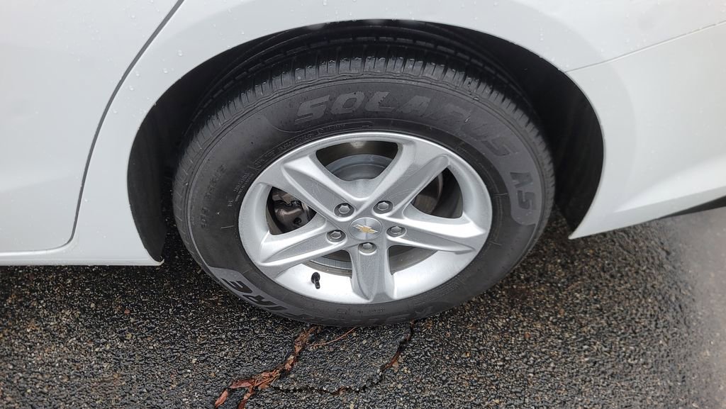 Used 2023 Chevrolet Malibu LT image 8