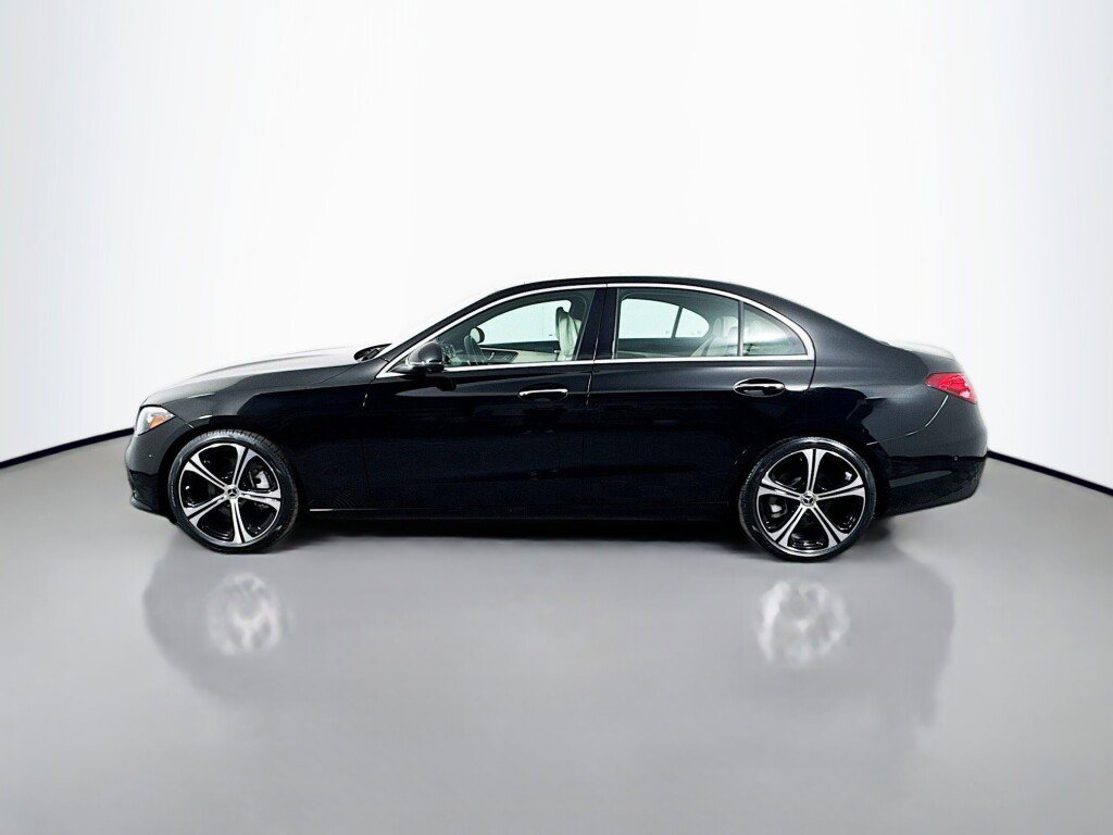 Used 2022 Mercedes-Benz C 300 Sedan image 2