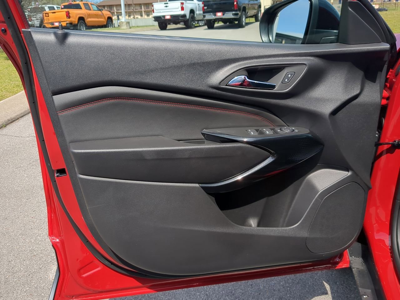 New 2026 Chevrolet Trax RS w/ Driver Confidence Package FWD image 23