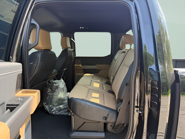 New 2026 Ford F250 Lariat w/ Black Appearance Package AWD/4WD image 5