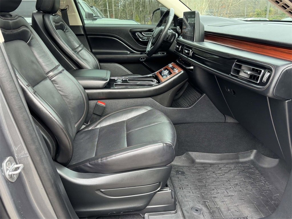 Used 2022 Lincoln Aviator Reserve w/ Elements Package Plus image 13