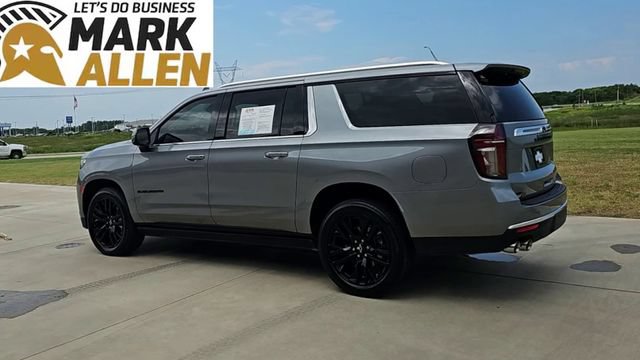 Used 2023 Chevrolet Suburban Premier w/ Premium Package 2 AWD/4WD image 6