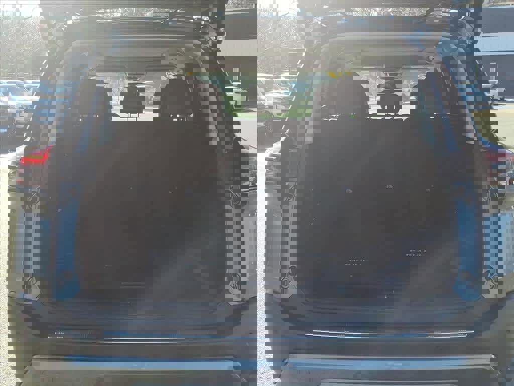 Certified 2023 Nissan Rogue SL w/ SL Premium Package image 16