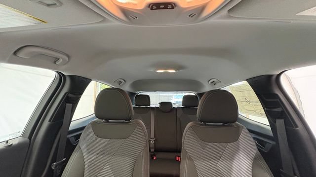 New 2027 Chevrolet Bolt LT w/ Comfort Package FWD image 28