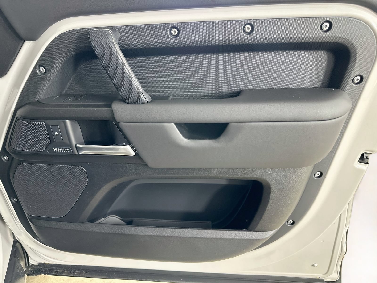 New 2026 Land Rover Defender 110 X AWD/4WD image 42