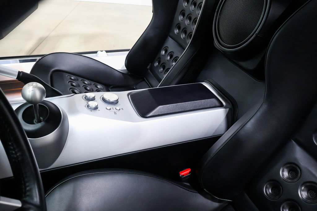 Used 2006 Ford GT RWD image 34